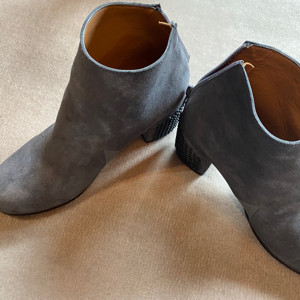 Boots - Picture 2 of 3